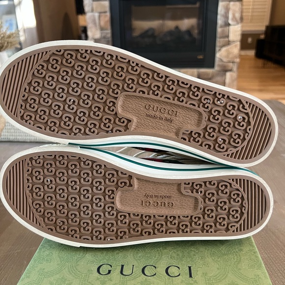 100% authentic Gucci Tennis 1977 high-top sneakers in beige suede. Size 40+. - Picture 4 of 10